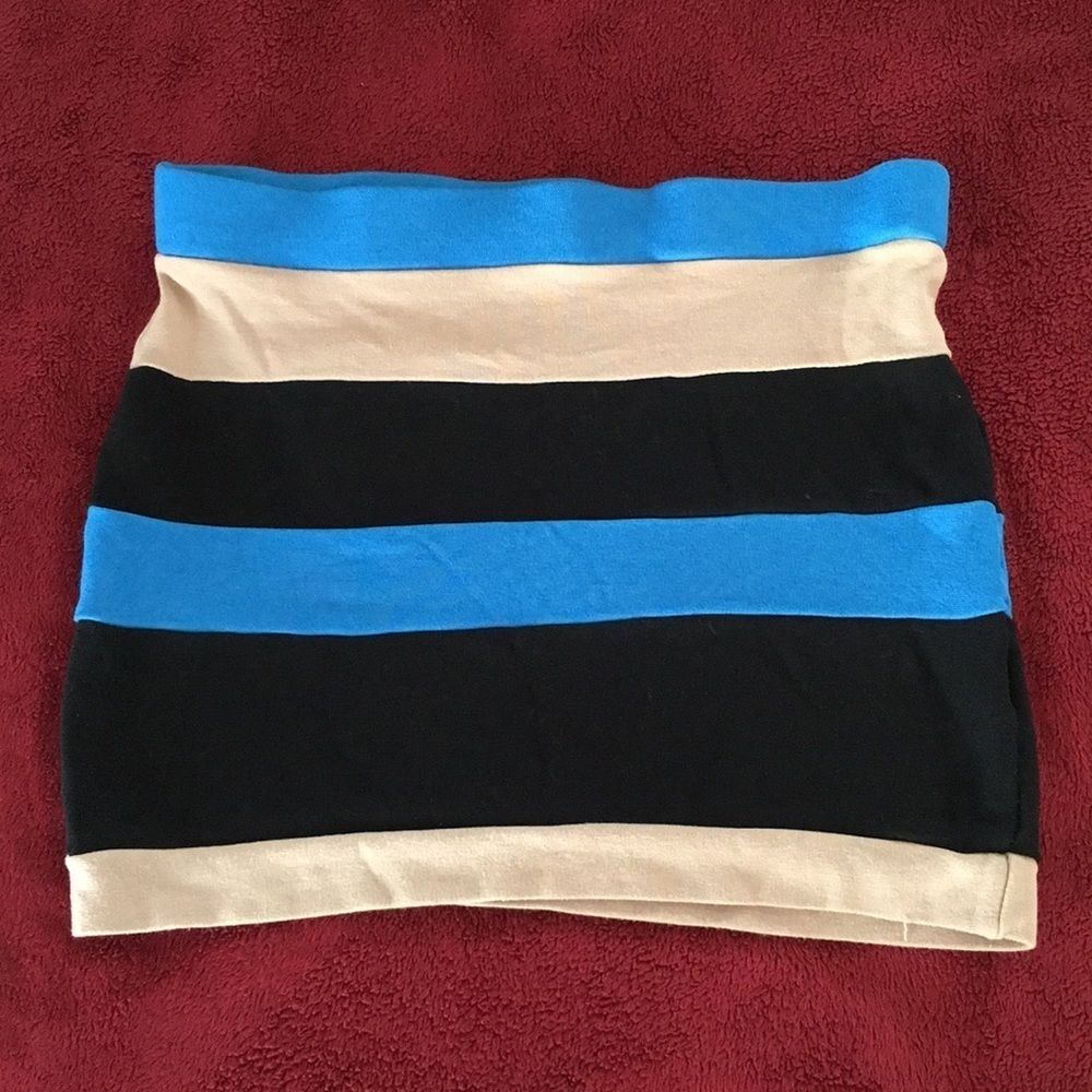 🛍 Lush mini skirt